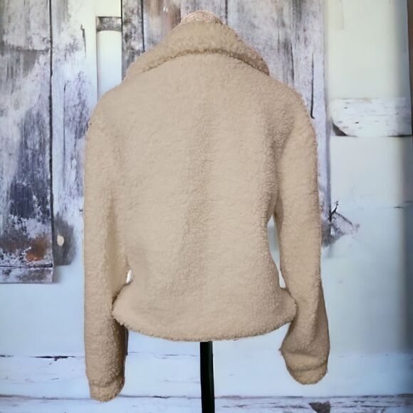 Ambiance Outerwear Fluffy Jacket Size Medium - Picture 3 of 5